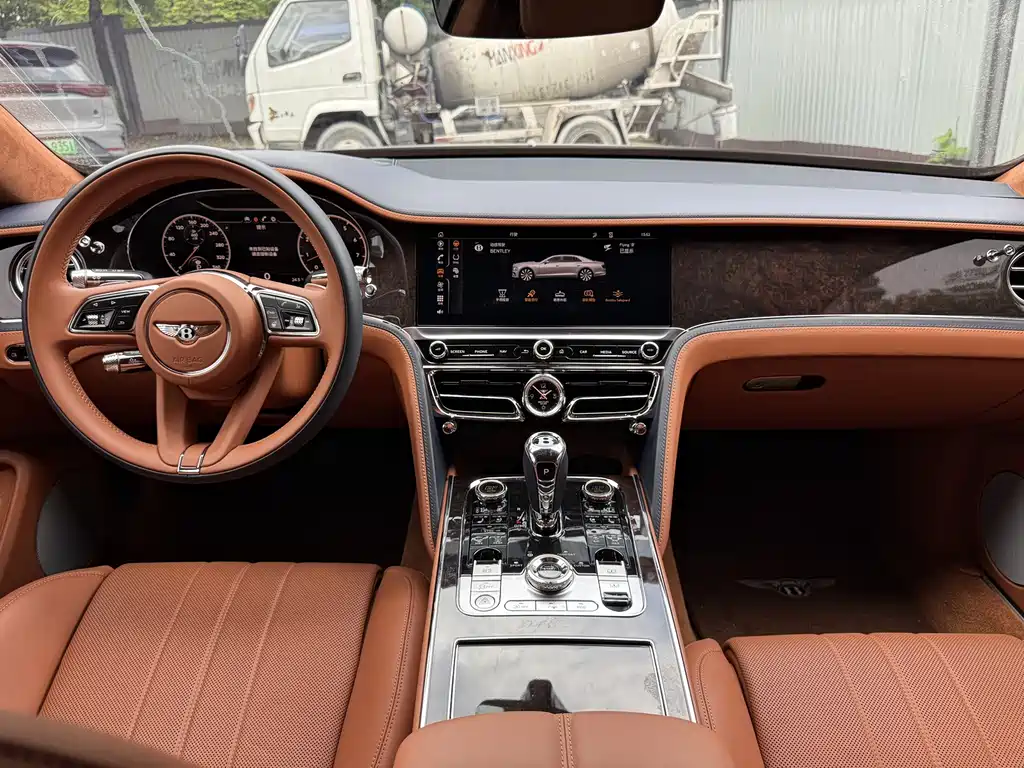 Bentley Flying Spur — миниатюра 15