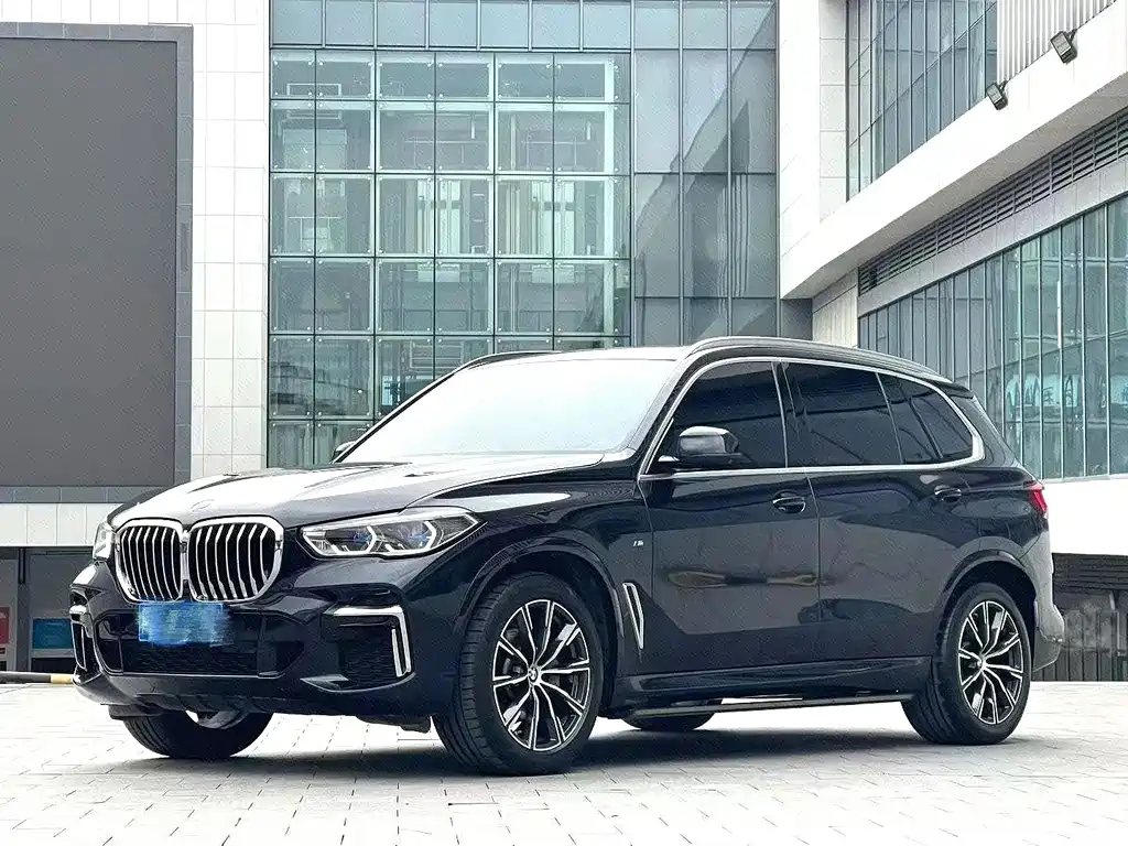 BMW X5 2023 xDrive 30Li Premium M Sport