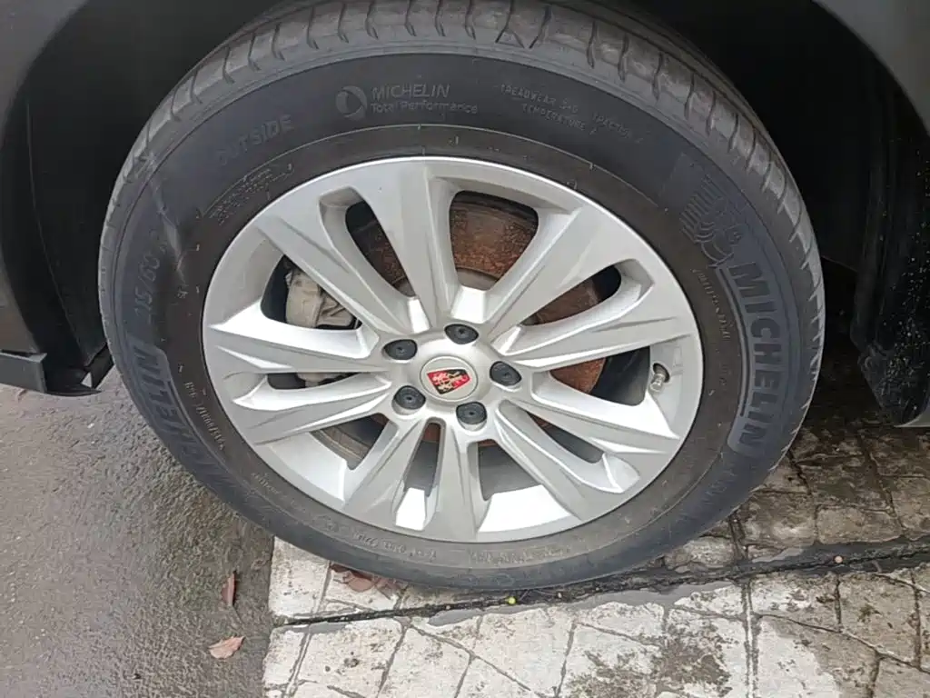 Roewe RX5 — миниатюра 23