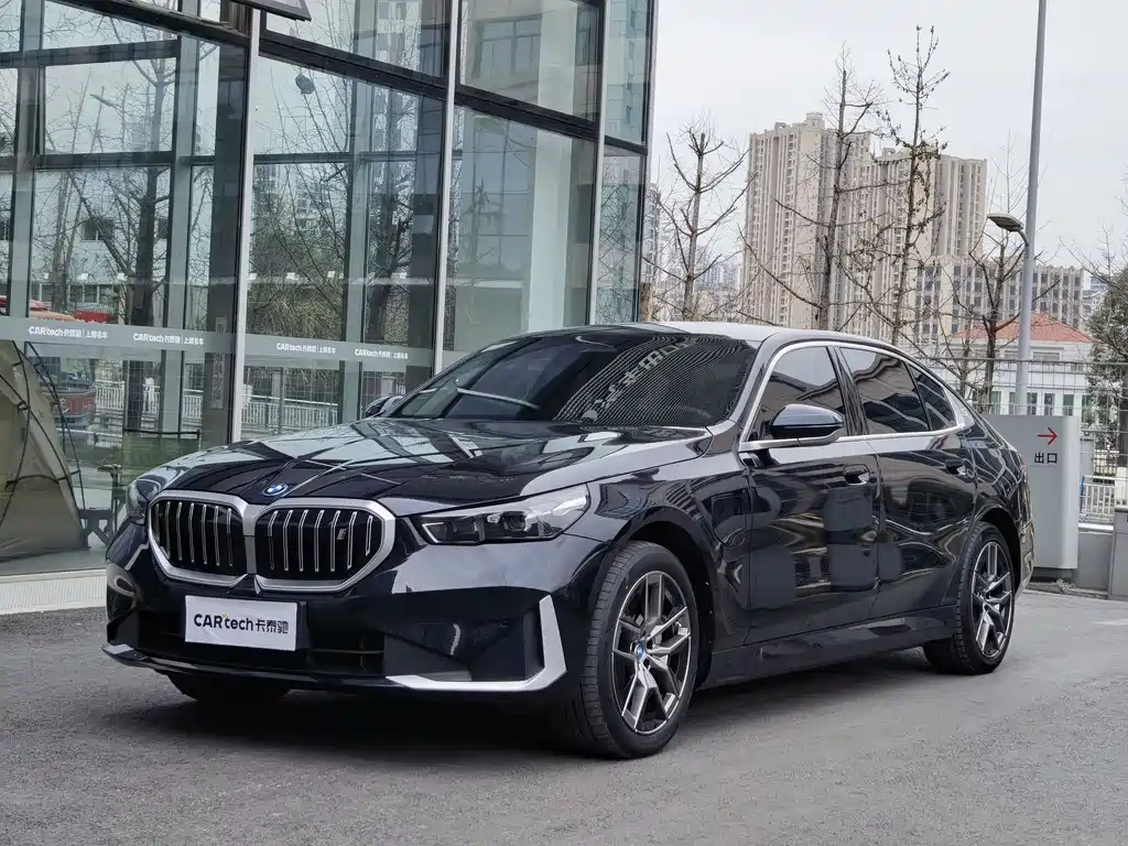 BMW I5