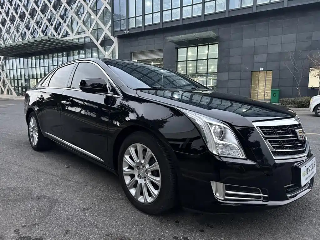 CADILLAC XTS