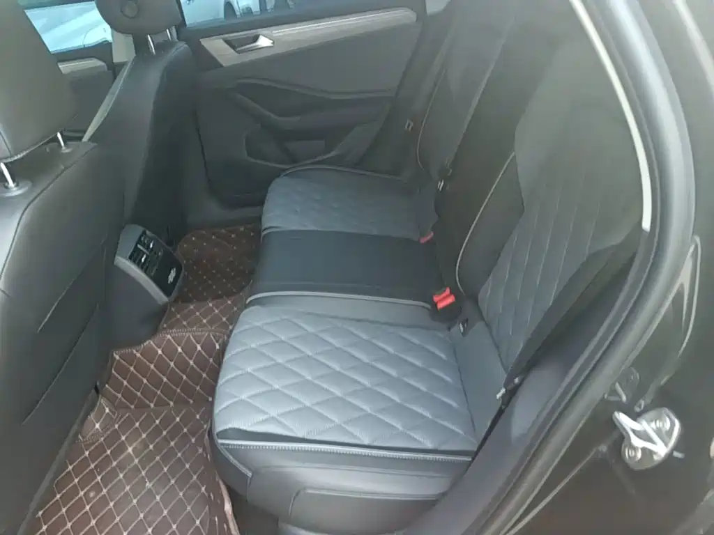 Volkswagen Sagitar — миниатюра 17