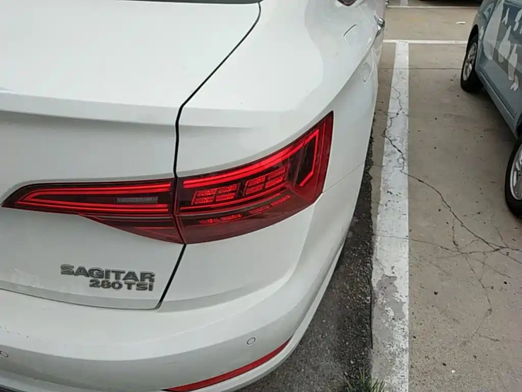 Volkswagen Sagitar — миниатюра 8