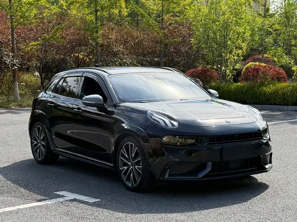 Lynk & Co 02 Hatchback — миниатюра 3
