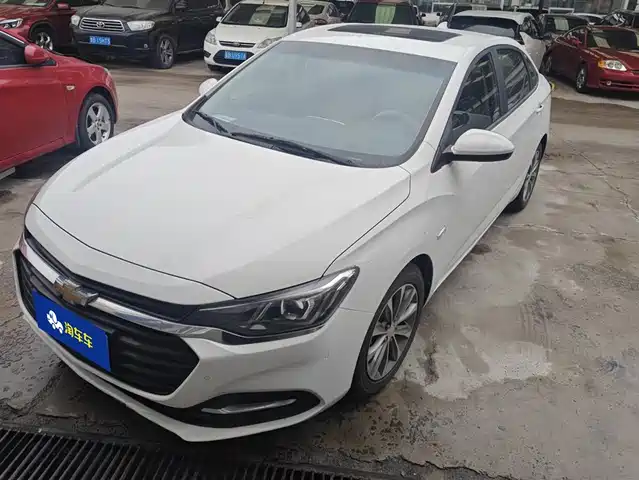 CHEVROLET CRUZE