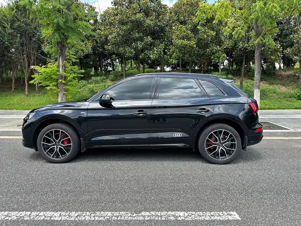 Audi Q5L — миниатюра 8