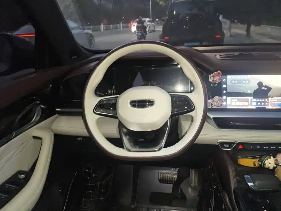 Geely Xingyue L — миниатюра 15