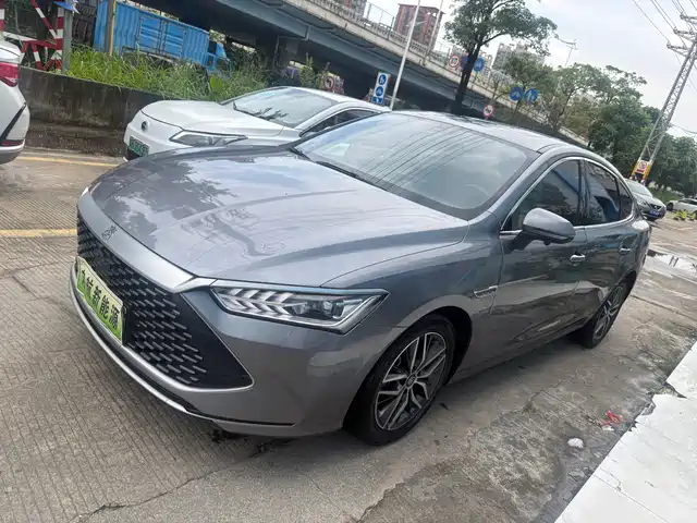 2022 BYD Qin