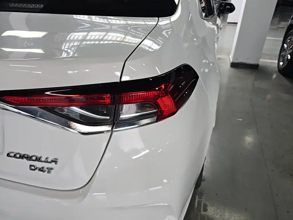 Toyota Corolla — миниатюра 8