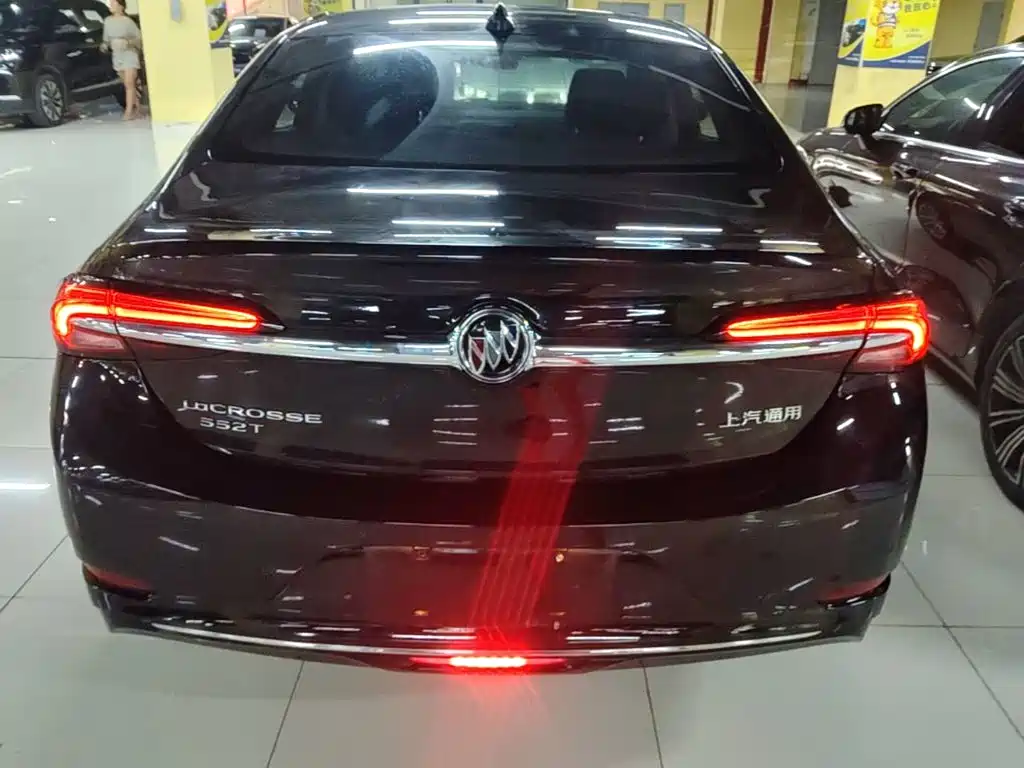 Buick LaCrosse — миниатюра 6