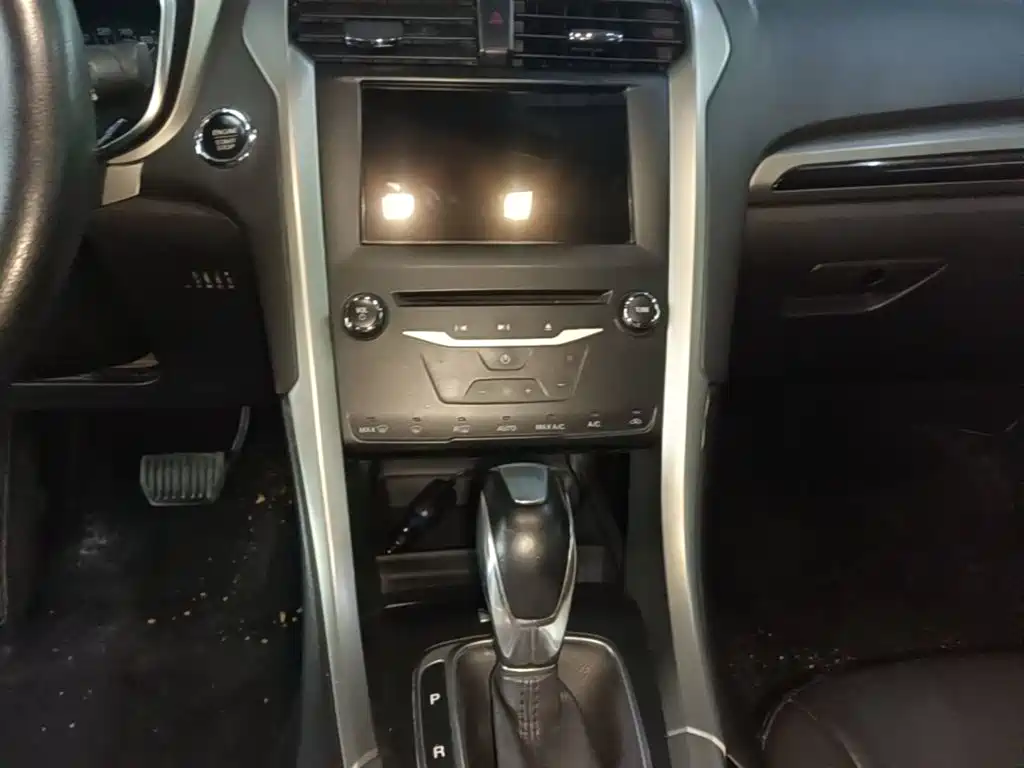 Ford Mondeo — миниатюра 13