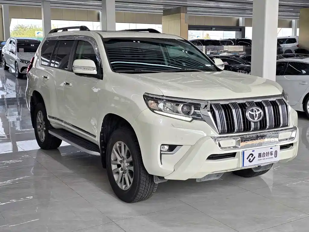 TOYOTA PRADO