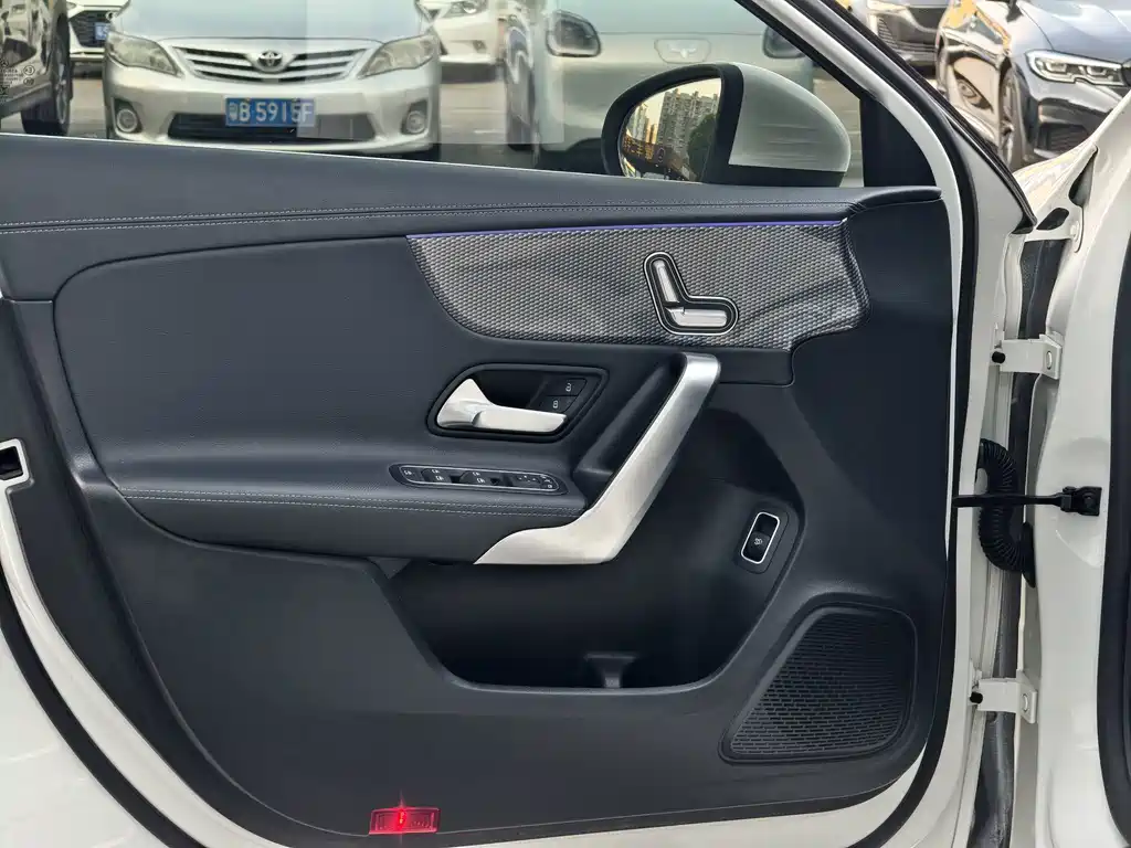 Mercedes-Benz A-Class — миниатюра 15