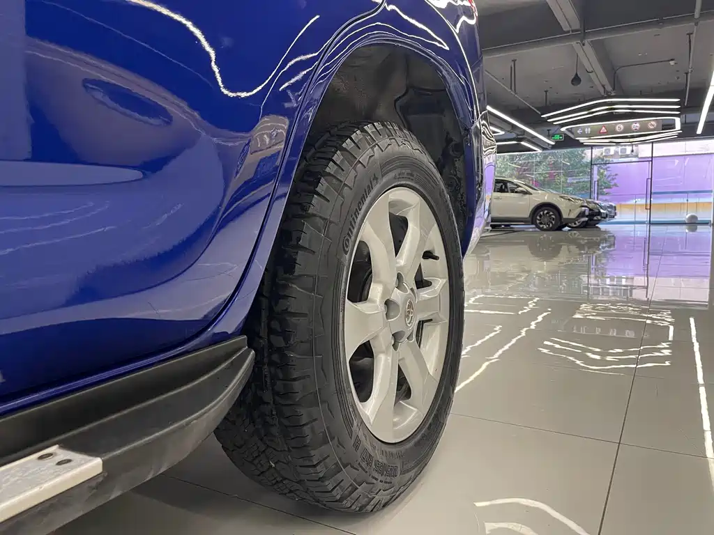 Toyota RAV4 — миниатюра 37