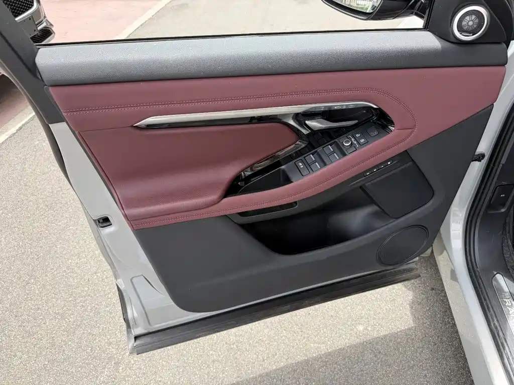 Land Rover Evoque — миниатюра 6