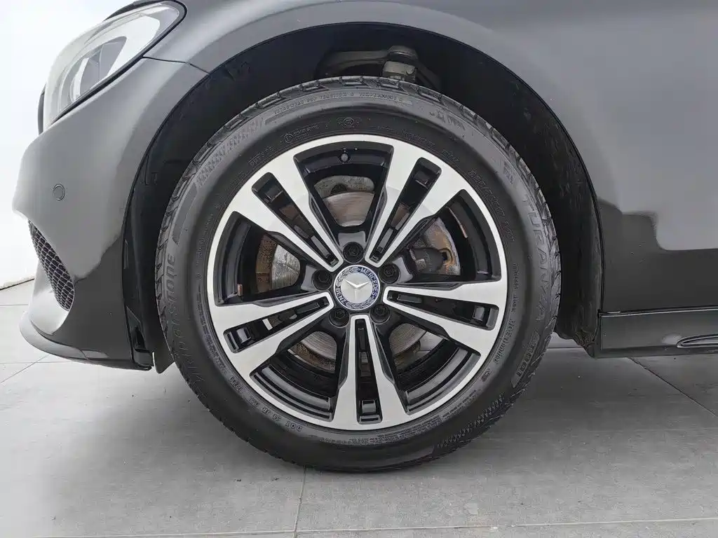 Mercedes-Benz C-Class — миниатюра 17
