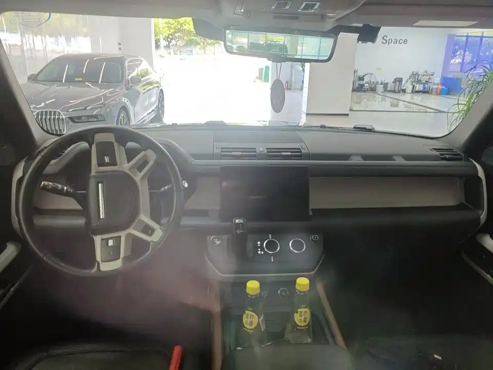 Land Rover Defender — миниатюра 5