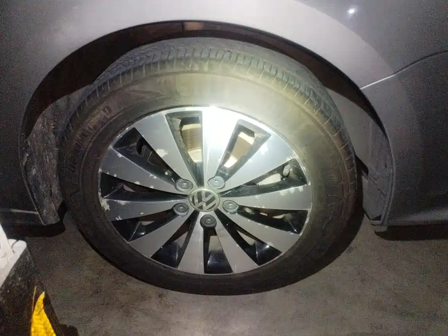 Volkswagen Sagitar — миниатюра 6