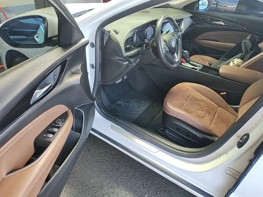 Buick Regal — миниатюра 16