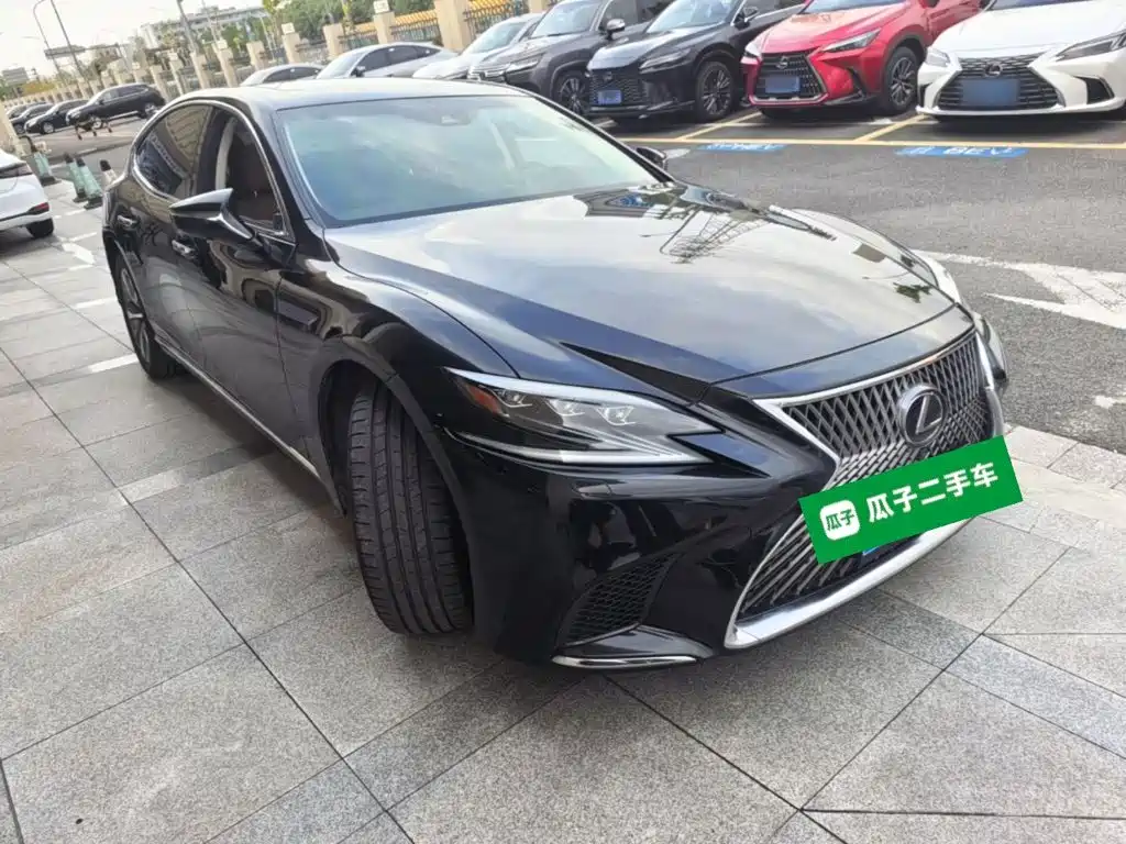 Lexus LS — миниатюра 4