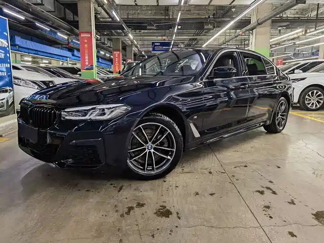 BMW 5 SERIES 2024