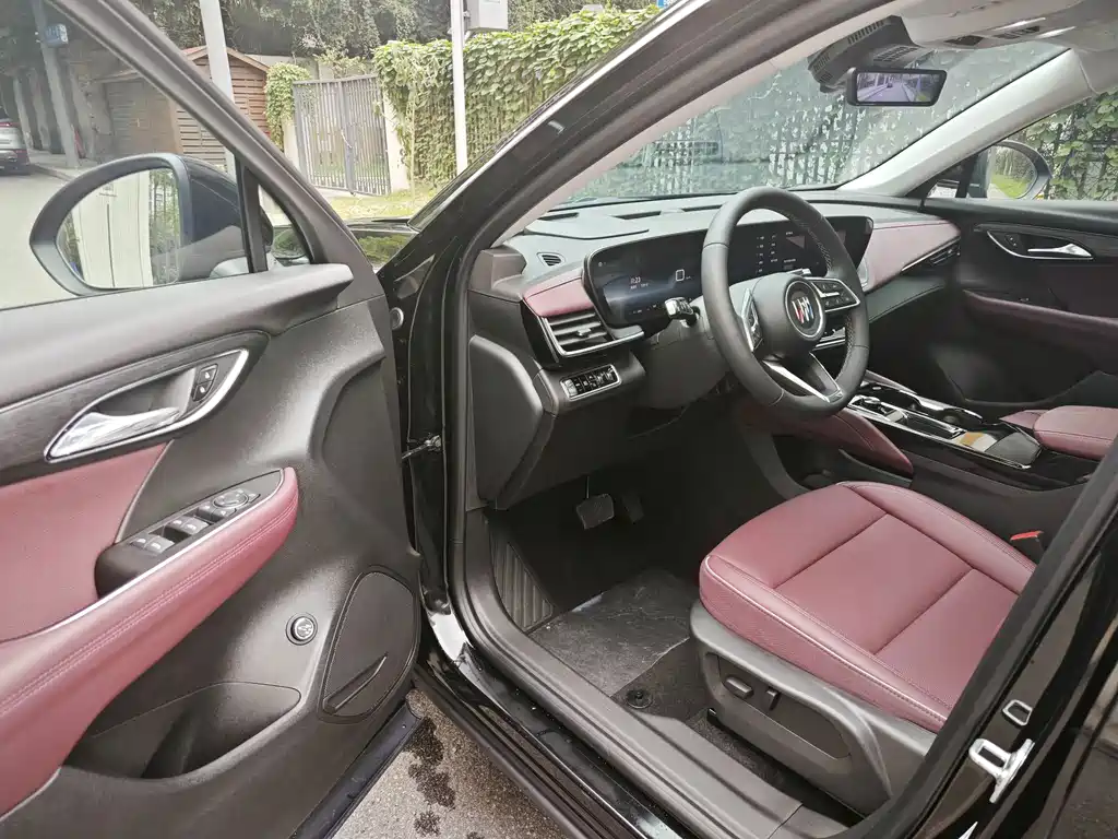 Buick Envision Plus — миниатюра 13