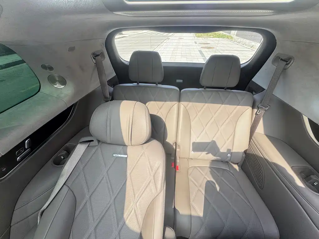 AITO ASK THE WORLD M9