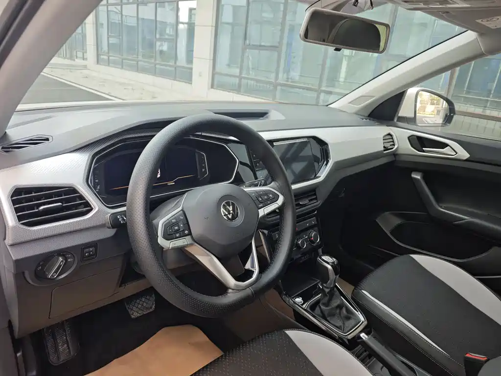 VOLKSWAGEN EXPLORING THE SHADOW