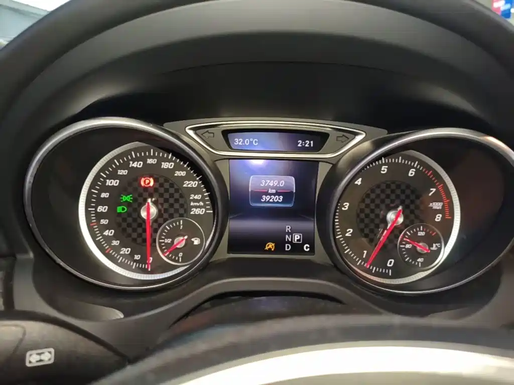 Mercedes-Benz A-Class (Import) — миниатюра 12