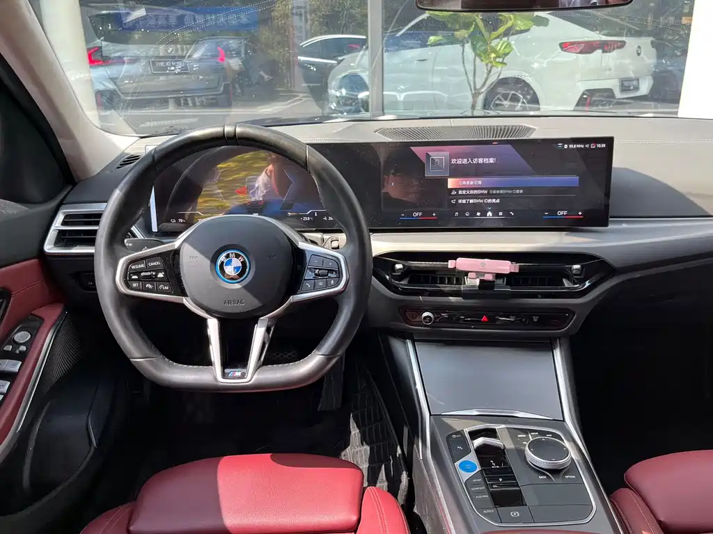 BMW i3 — миниатюра 11