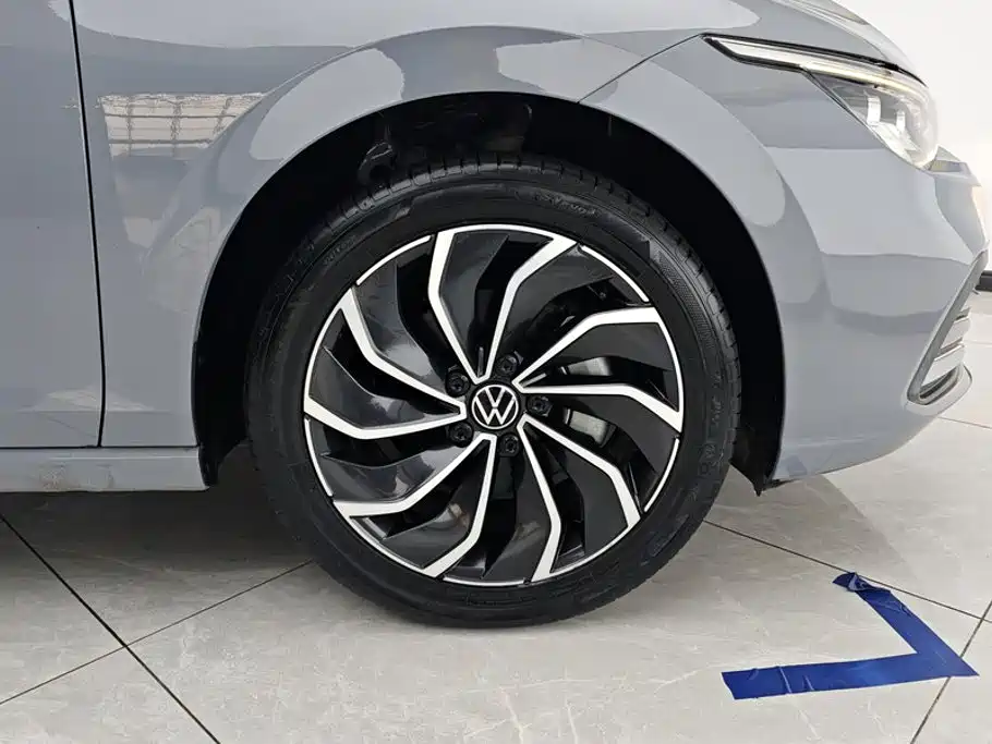 Volkswagen Golf — миниатюра 6