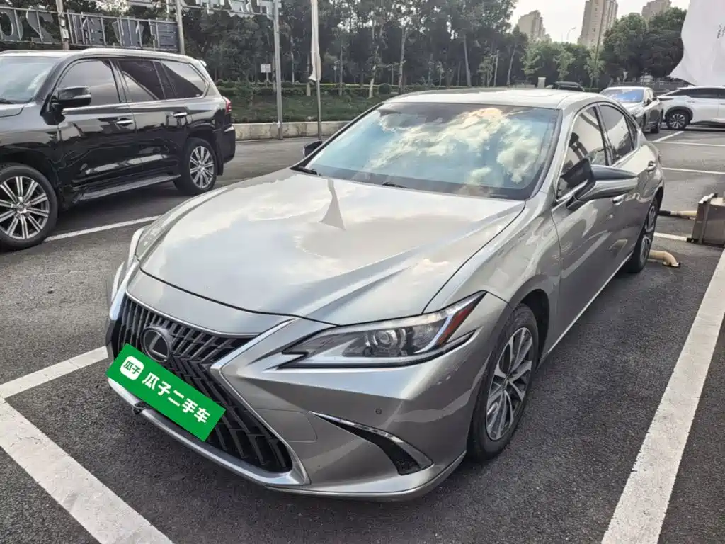 Lexus ES — миниатюра 2