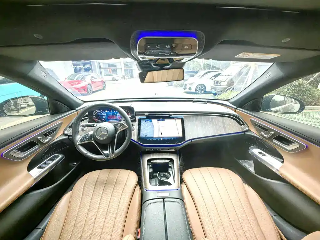 MERCEDES-BENZ E CLASS