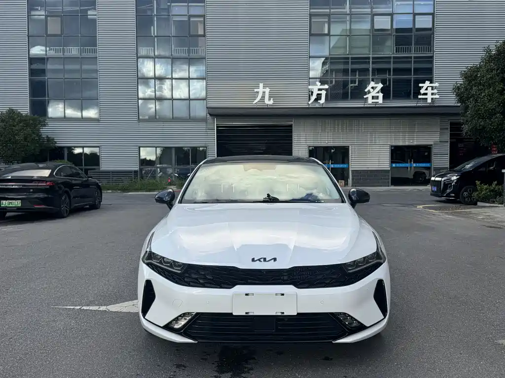 Kia K5 — миниатюра 5