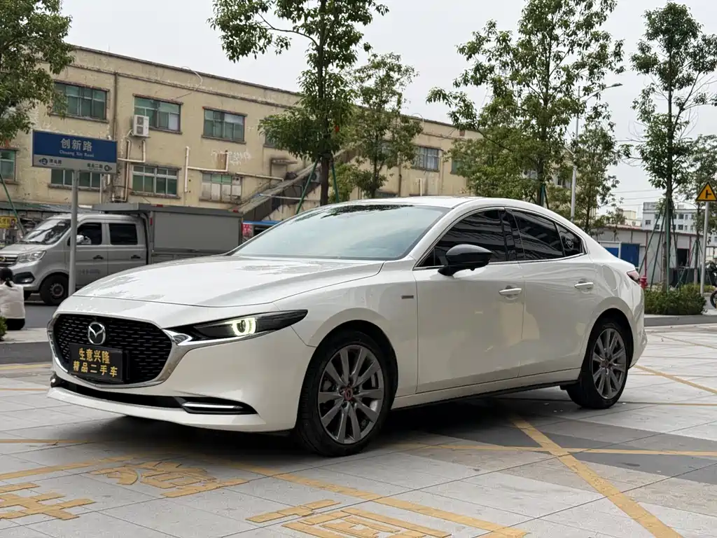Mazda 3 Axela 2021