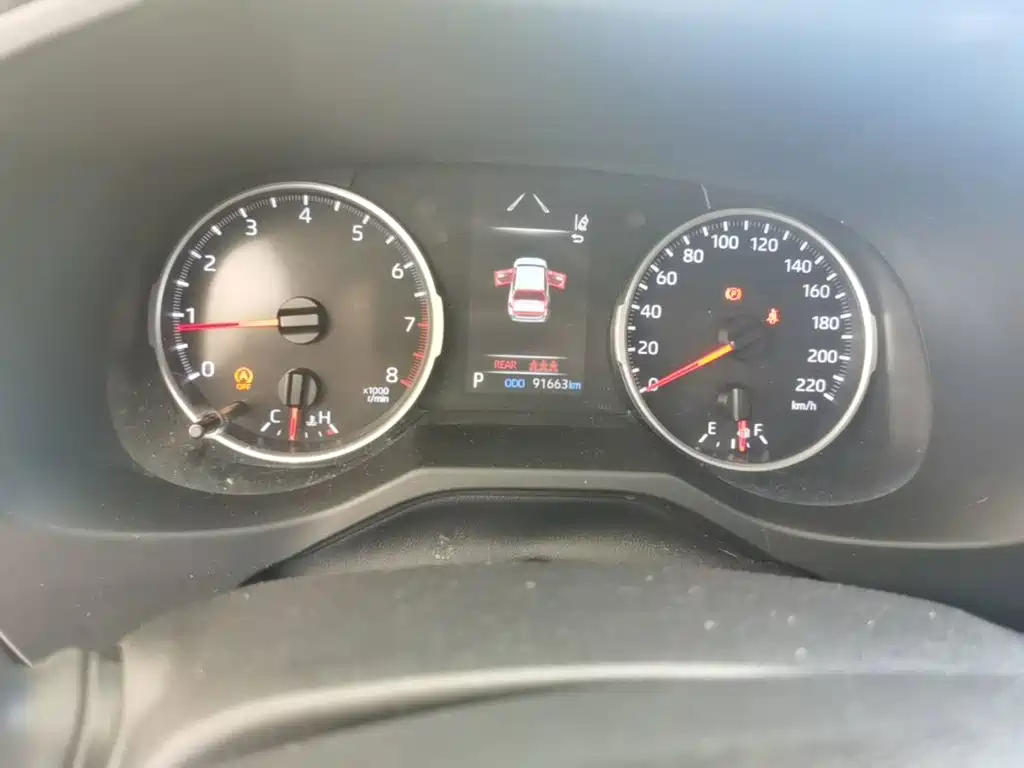 Toyota RAV4 — миниатюра 17