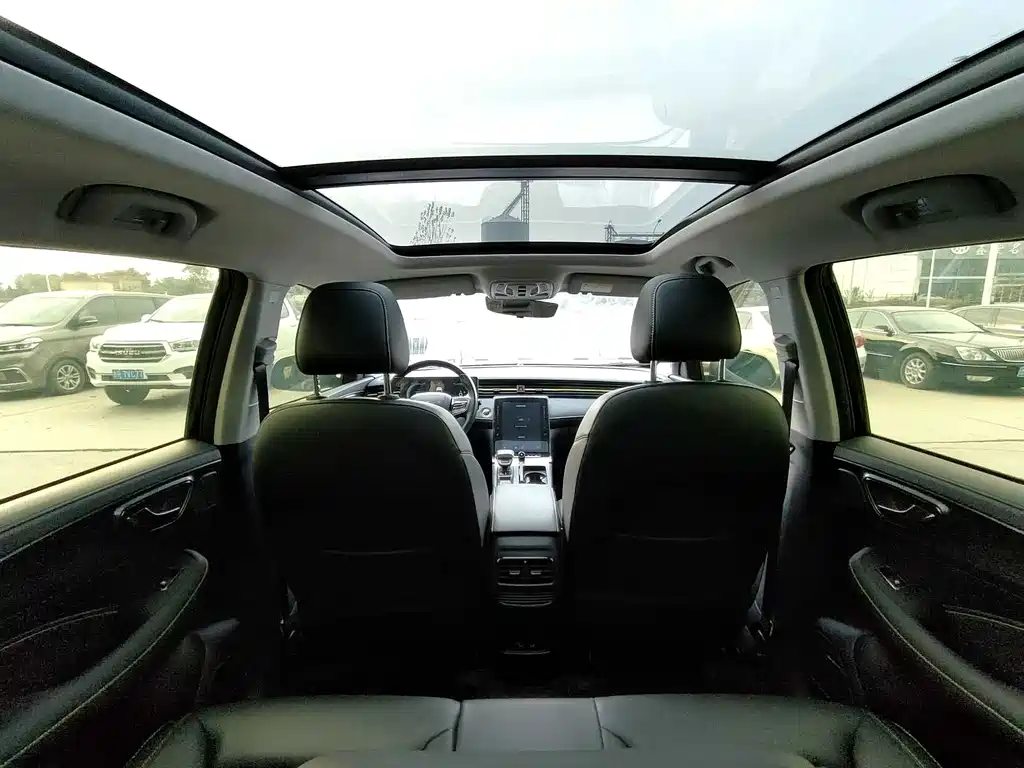 ROEWE RX5 NEW ENERGY