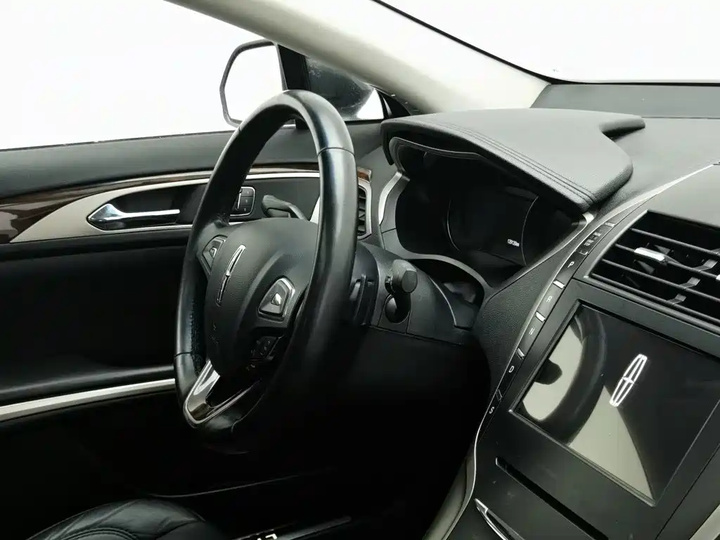 Lincoln MKZ — миниатюра 22