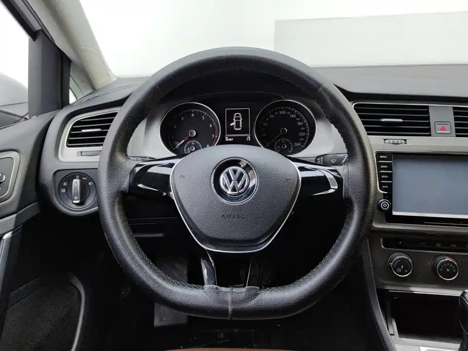 Volkswagen Golf — миниатюра 15