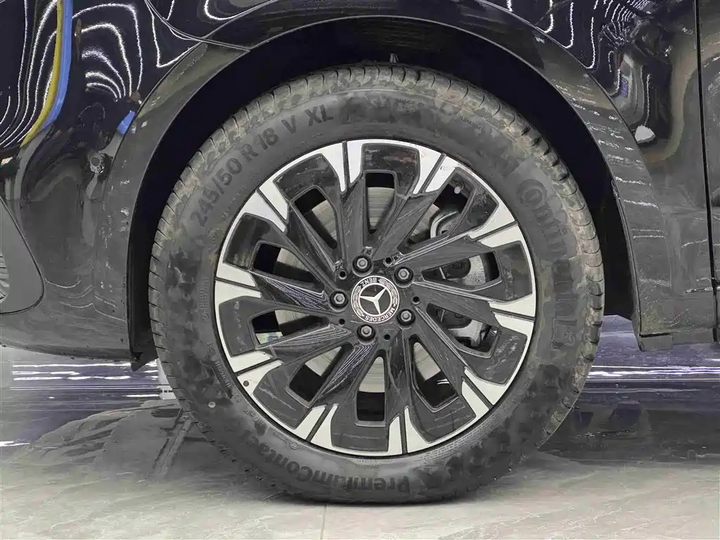 MERCEDES-BENZ V CLASS