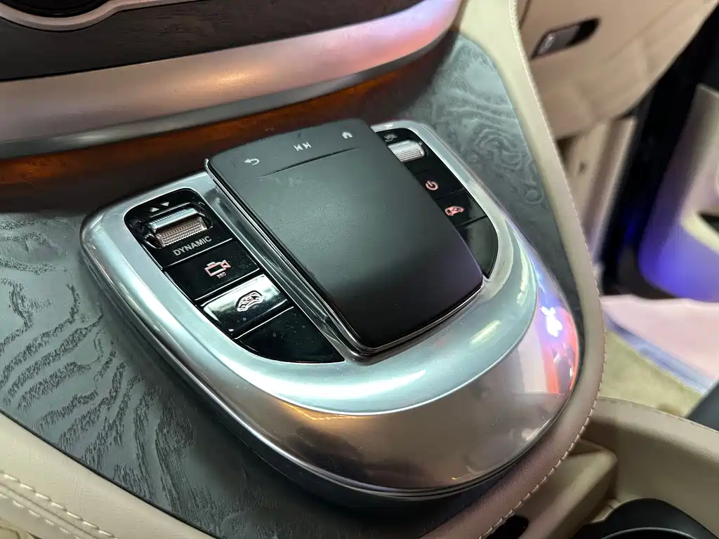Mercedes-Benz Vito — миниатюра 10