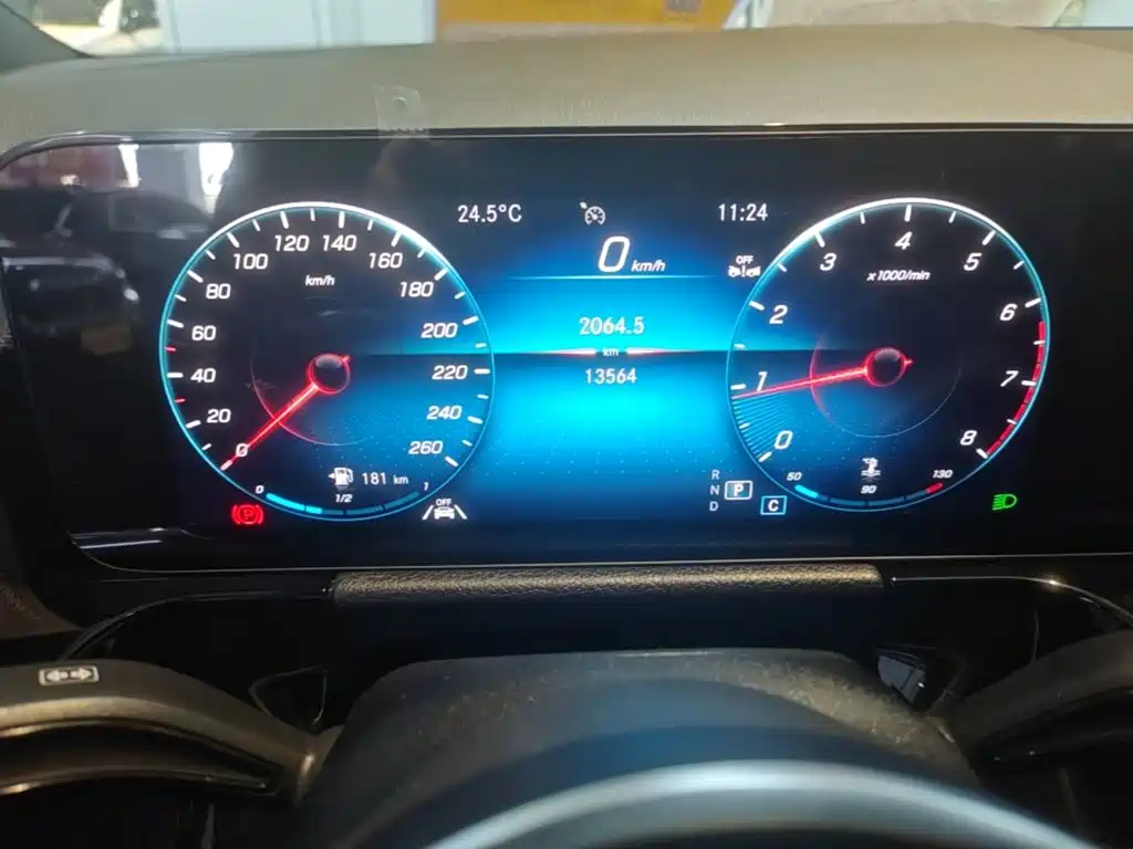 Mercedes-Benz GLA — миниатюра 12