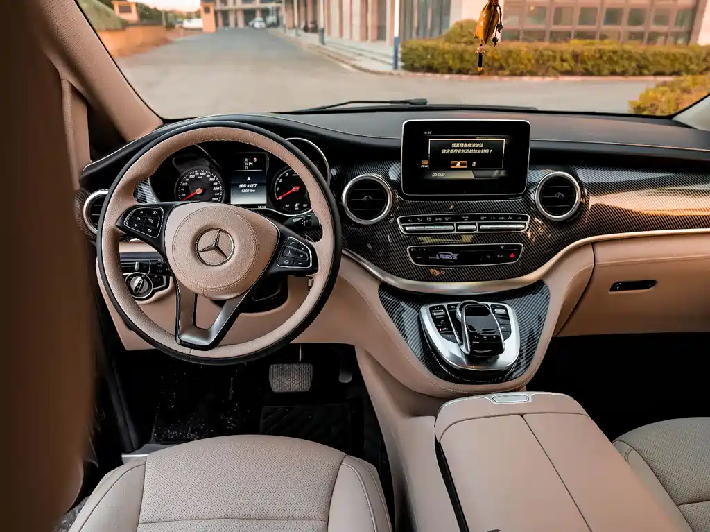 MERCEDES-BENZ V CLASS