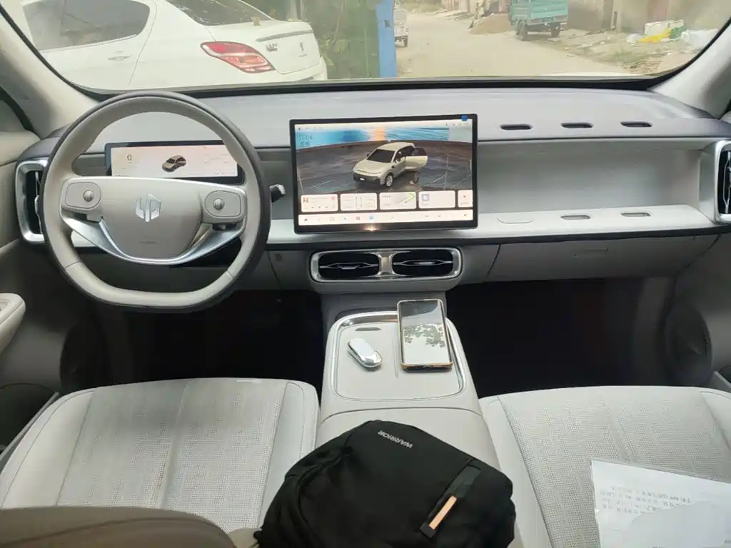 Leapmotor Leapmotor B10 — миниатюра 10