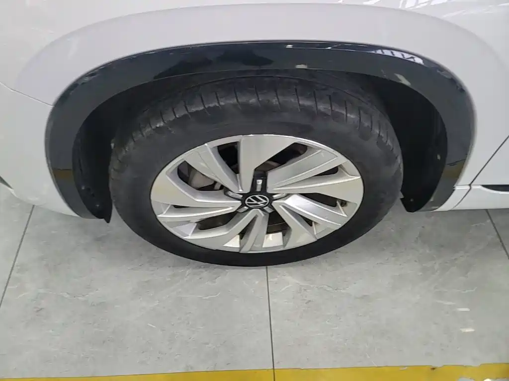Volkswagen X — миниатюра 23