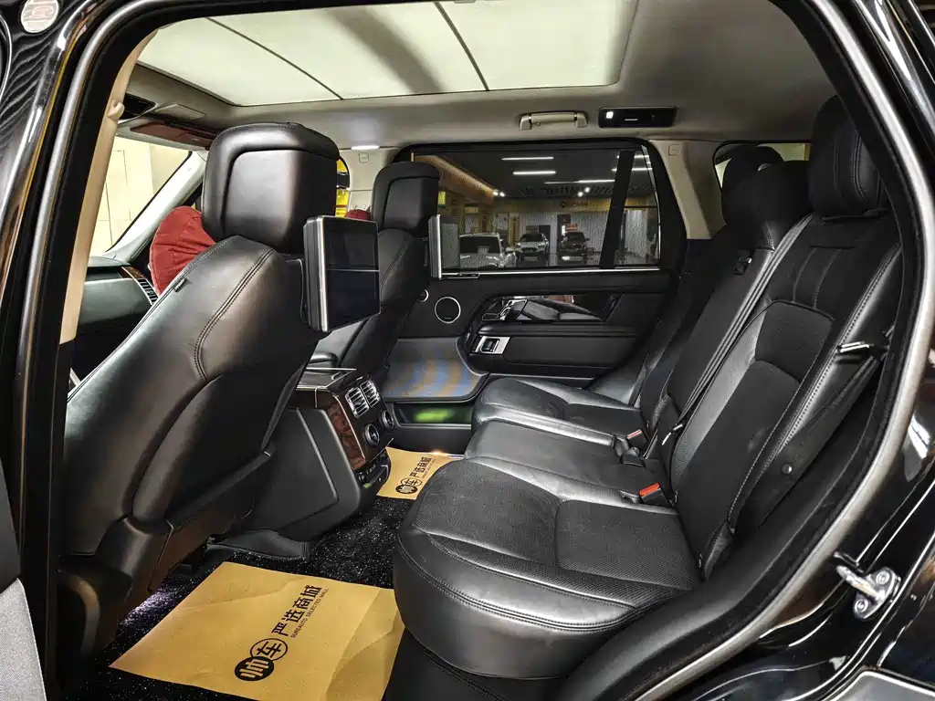 Land Rover Range Rover — миниатюра 8