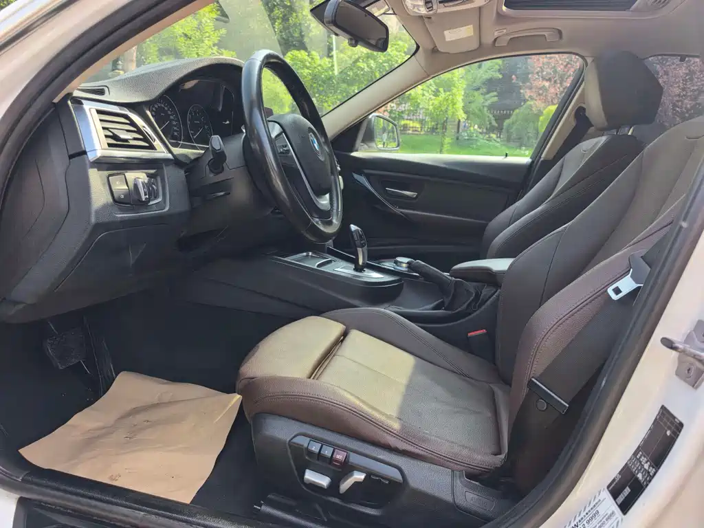 BMW 3 Series — миниатюра 4