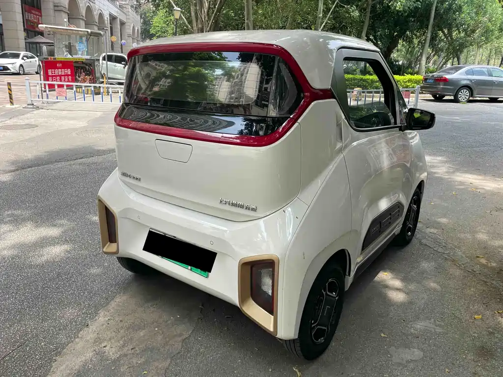 Baojun E200 — миниатюра 3