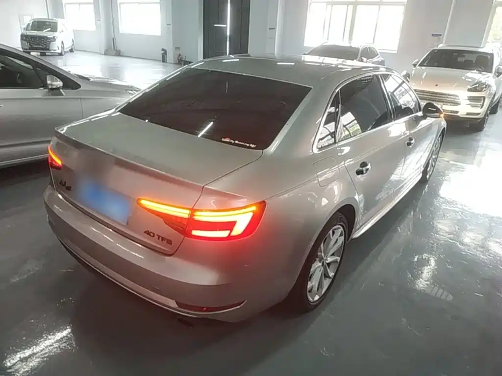 Audi A4L — миниатюра 7