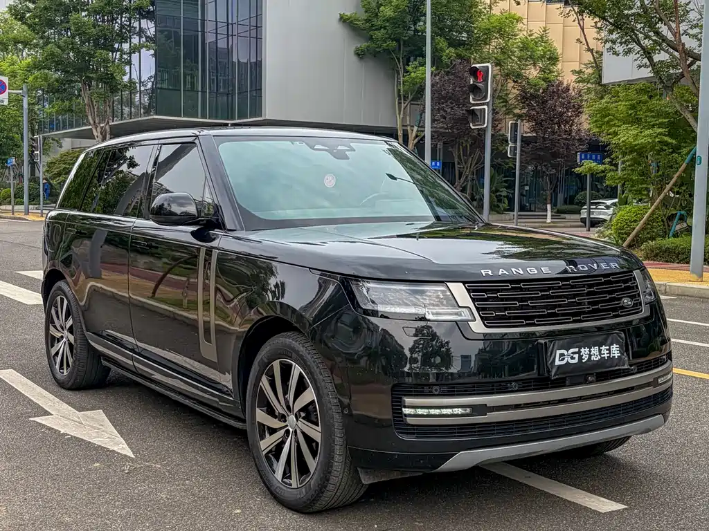 Land Rover Range Rover 2023 3.0 L6 400PS мест Long Wheelbase